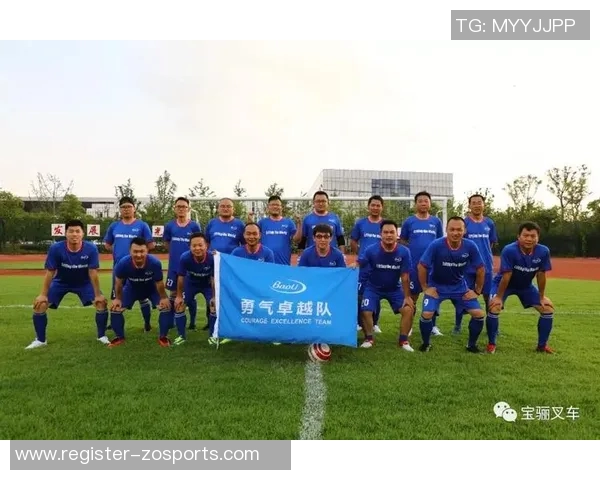 运动最新数据北京足球队在足球团队协作排行榜中荣获第四名展现出强大团队实力 运动最新数据北京足球队在足球团队协作排行榜中荣获第四名展现出强大团队实力